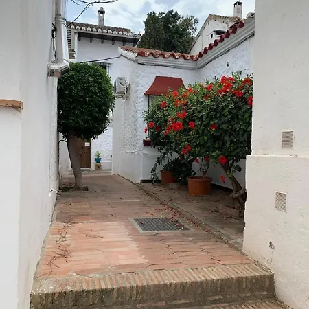 Renovated Andalusian House 度假居 马尔韦利亚